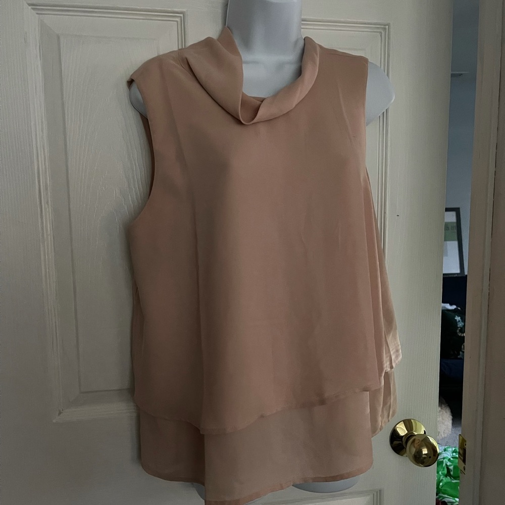 Pink swing top